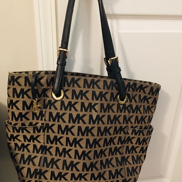 Michael Kors bag - Picture 3 of 4